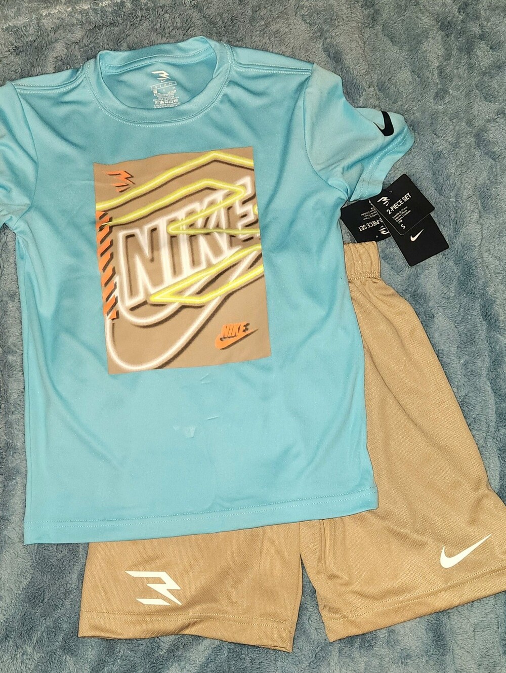 NEW - Boys Nike 3BRAND by Russell Wilson Graphic Set (Size Small)